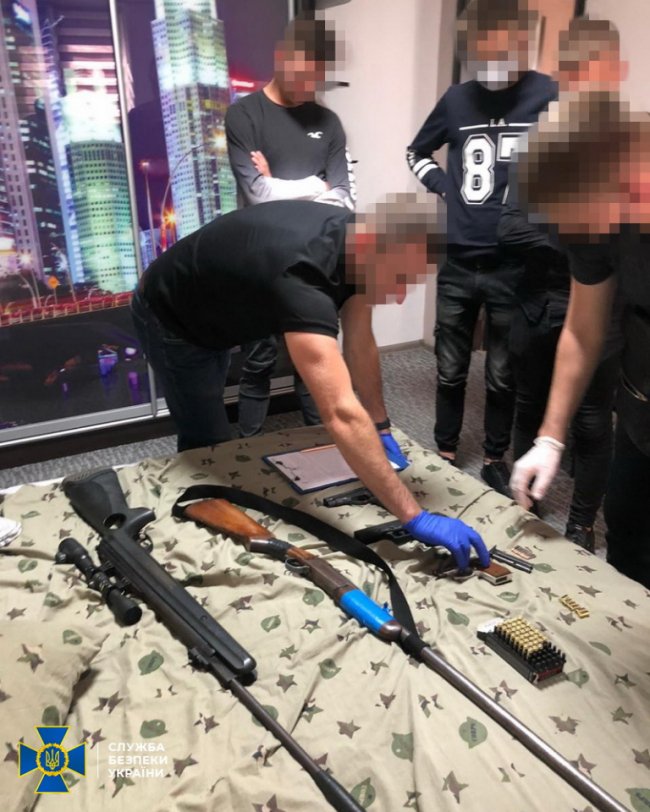 Волинські СБУшники блокували контрабанду набоїв з Північної Америки. ФОТО