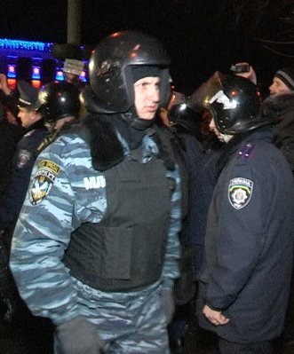 «Беркутівці», які засвітилися в нічних сутичках. ФОТО