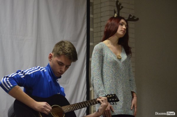 Як лучани всю ніч дивилися новорічні фільми. ФОТО 