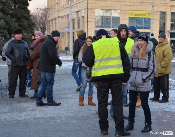 Луцький Євромайдан згортає сцену