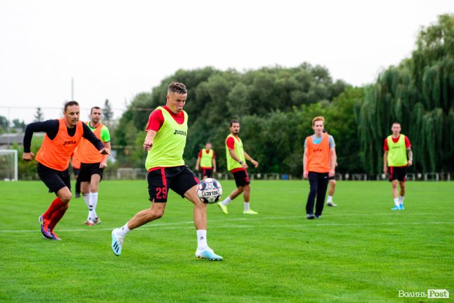 «Поступилися «Волині»: як журналісти відбігали матч проти футболістів луцького клубу. ФОТО