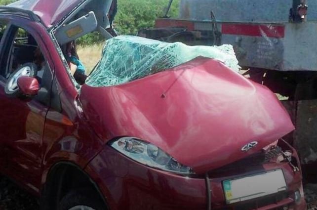 Аварія на переїзді: загинуло троє людей, серед них – дитина