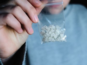 Курсант на Волині «погорів» на торгівлі дурманом