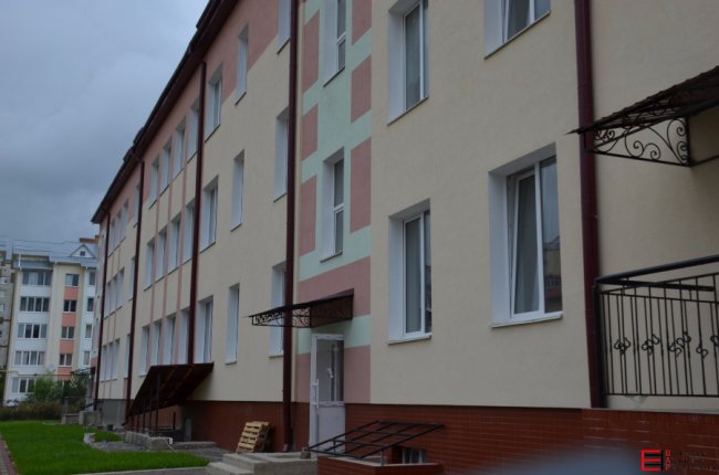 «Ні грошей, ні школи, ні дороги»: розповіли, чому 27 школа не готова до здачі