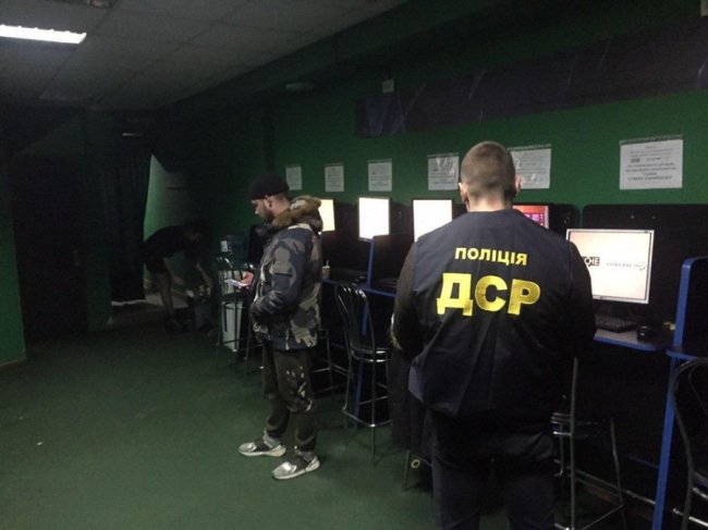 З ігрових закладів Волині за добу вилучили обладнання на 3 мільйони. ФОТО