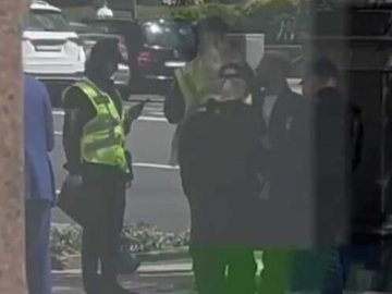 У центрі Києва відомого співака з Луцька Монатіка зупинили представники ТЦК