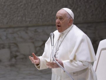 Папа Римський порадив Україні мати «відвагу білого прапора»