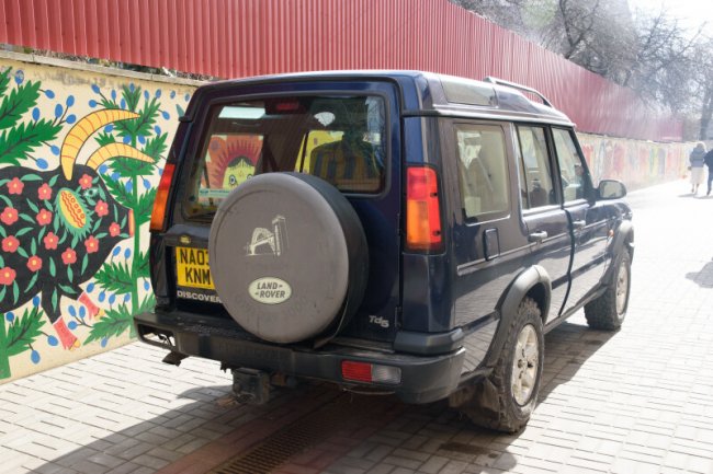 Працівники «Луцьктепла» передали на фронт дві автівки. ФОТО