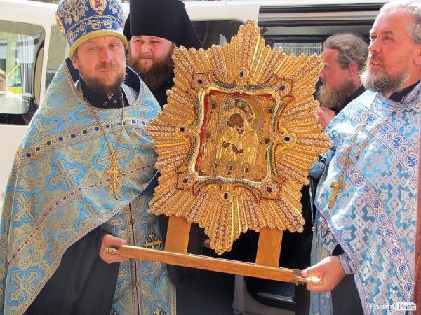 Митрополит Ніфонт відслужив молебень в обласній лікарні. ФОТО