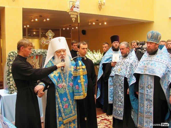 Митрополит Ніфонт відслужив молебень в обласній лікарні. ФОТО