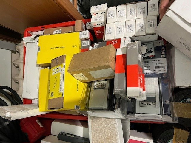 Під прикриттям гуманітарки  через «Устилуг» киянин хотів провезти партію інструментів вартістю понад мільйон