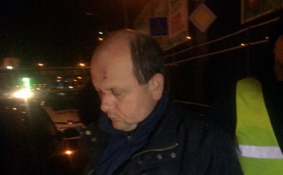 П’яний водій у Луцьку врізався в таксі з дитиною і намагався втекти. ФОТО