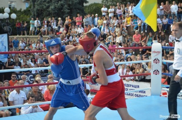 Кров'ю і потом: як у Луцьку билися за перемогу в боксі. ФОТОРЕПОРТАЖ