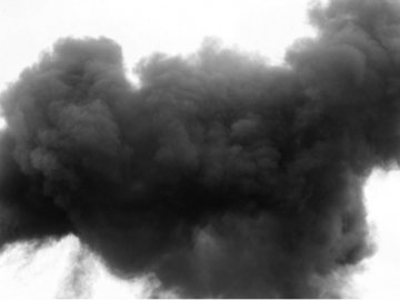 У Києві  – вибухи: ППО збила безпілотник, але його уламки спричинили пожежу