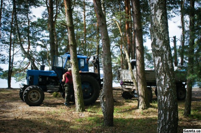 «Буйні мєсні, Кім Чин Ін і верба з дупи»: як столичні журналісти відпочивали на Шацьких озерах.ФОТО