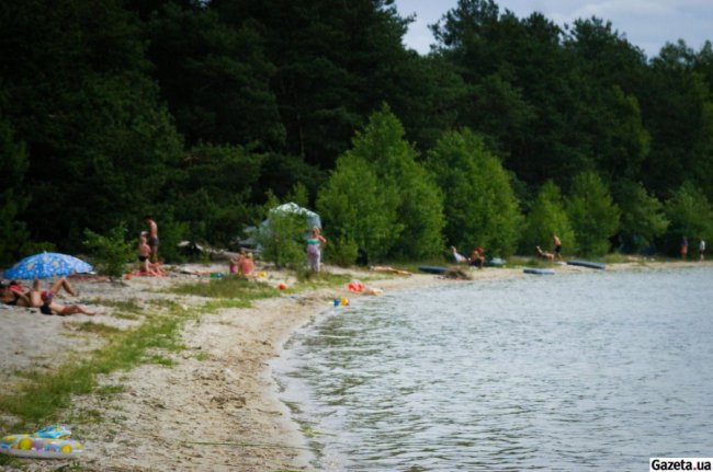 «Буйні мєсні, Кім Чин Ін і верба з дупи»: як столичні журналісти відпочивали на Шацьких озерах.ФОТО