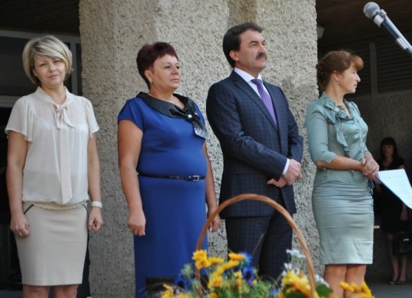 Керівник волинських регіоналів привітав луцьких школярів із початком навчання. ФОТО*