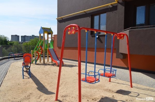 Лучани отримали ключі від своїх «казкових осель». ФОТО