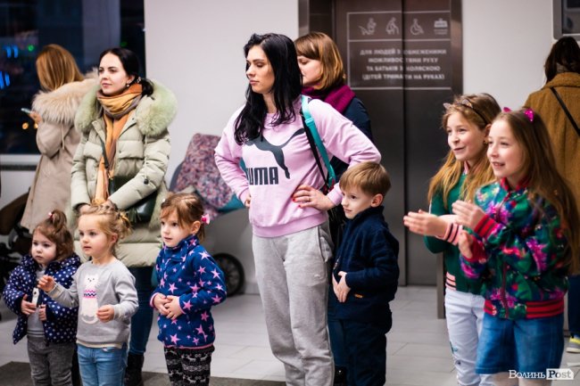 У «Промені» веселили дітей весняною програмою. ФОТО*