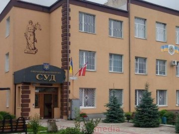 Суд на Волині зупинив розгляд справи, бо обвинувачений в умисному вбивстві пішов воювати