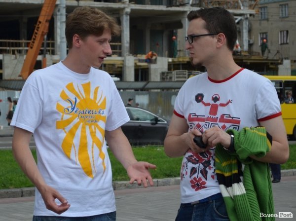 Луцьк вийшов на віче - захищати мову. ФОТО