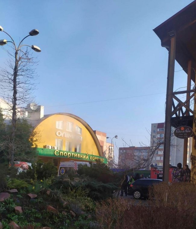Пожежа у луцькому спорткомплексі «Олімпія»: евакуювали шестеро людей, серед них – двоє дітей. ВІДЕО