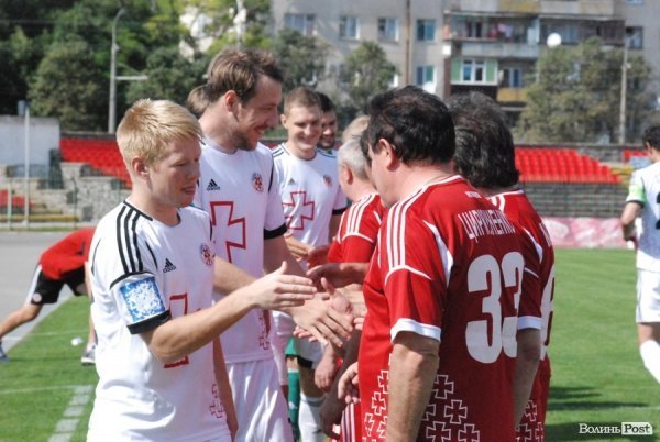 Матч поколінь в Луцьку: ветерани «Волині» проти сучасників. ФОТО