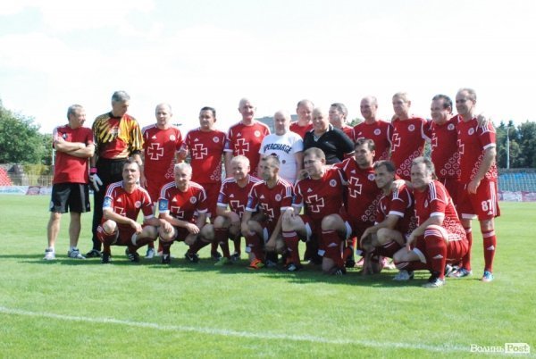 Матч поколінь в Луцьку: ветерани «Волині» проти сучасників. ФОТО