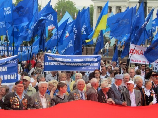 У Криму «антифашисти» спалили опудало Фаріон. ФОТО. ВІДЕО