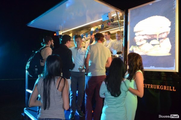 «Дмитрук-party»: презентація проекту «Food Truck» від волинського виробника. ФОТО