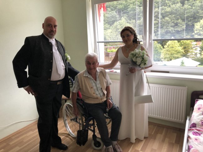 Волинська заробітчанка стала в Словаччині головною медсестрою і в 45 вийшла заміж. ФОТО