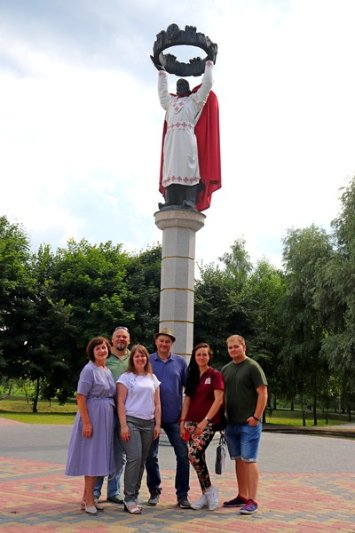 У Володимирі до Дня міста три пам’ятники одягли у вбрання.  ФОТО
