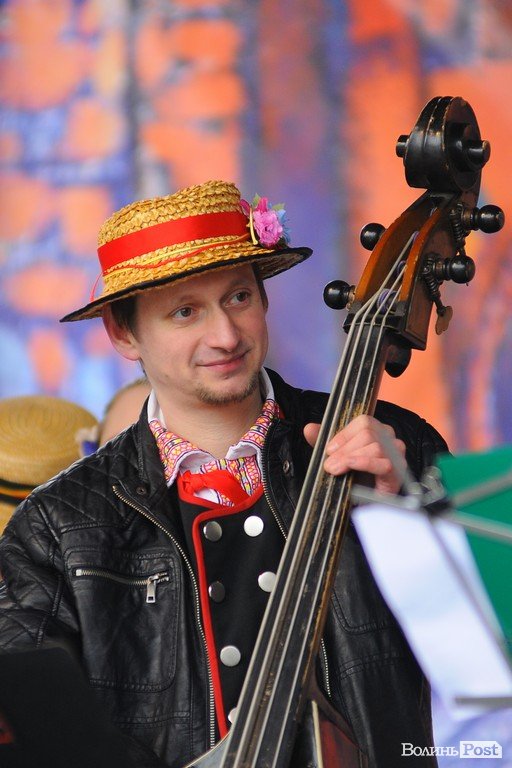 Обличчя різдвяних гулянь у центрі Луцька. ФОТО