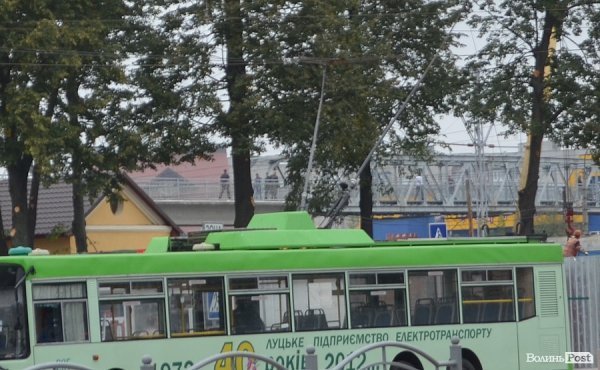 У Луцьку офіційно відкрили оновлений Привокзальний майдан. ФОТО