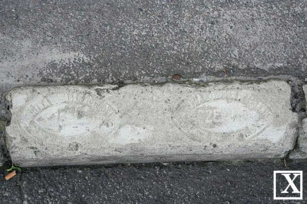 Бордюр Шеплера на вулиці Ярощука