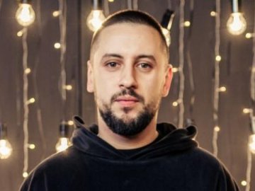 Зірка з Луцька MONATIK очолив рейтинг найдорожчих співаків країни