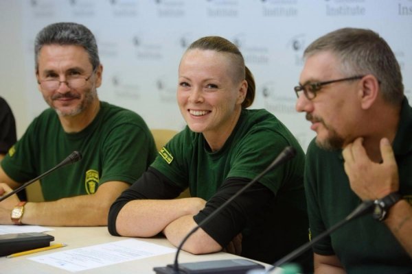 Активісти збирають підписи на підтримку фронтового медика