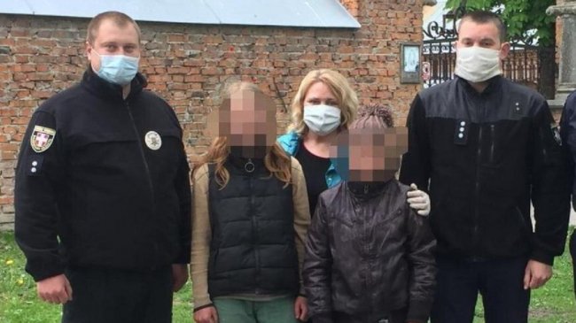 Старша – втекла з дому: на Волині у матері вилучили двох доньок. ФОТО