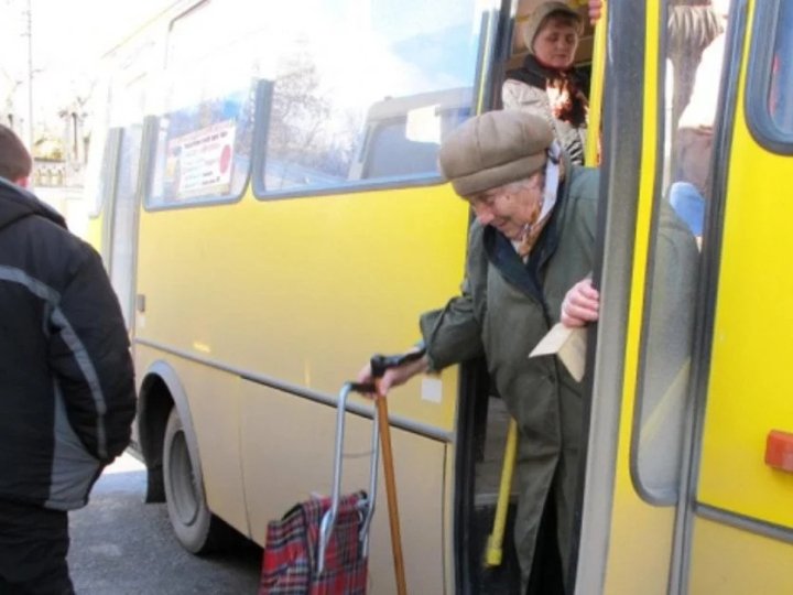 Безкоштовний проїзд для пенсіонерів: на який транспорт не діятиме пільга 2026 року