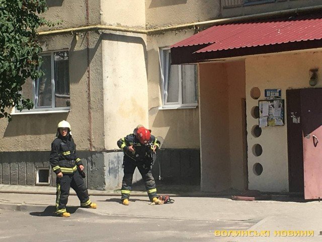 У Луцьку сталася пожежа у багатоповерховому будинку