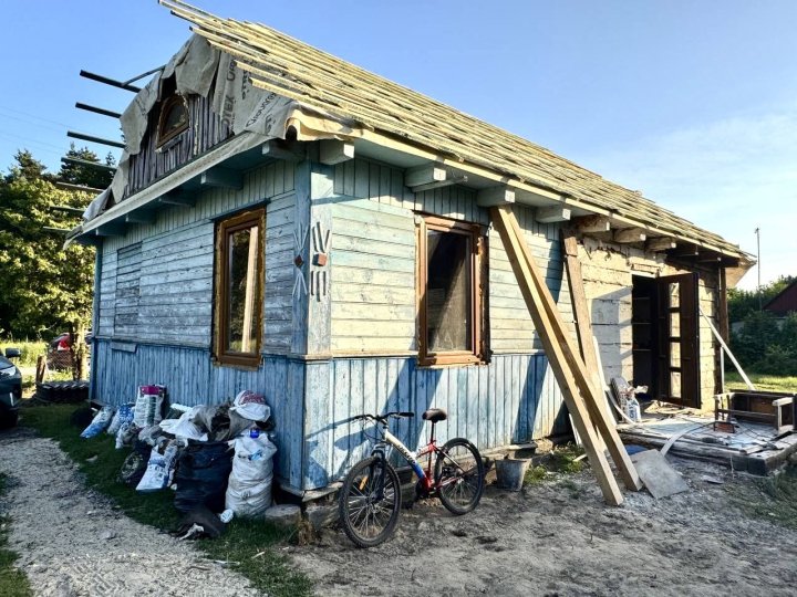 Художниця у віддаленому волинському селі створює артрезиденцію в памʼять про сина-героя