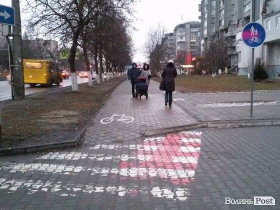 9 пішоходів оштрафували патрульні Луцька за дві години. ФОТО