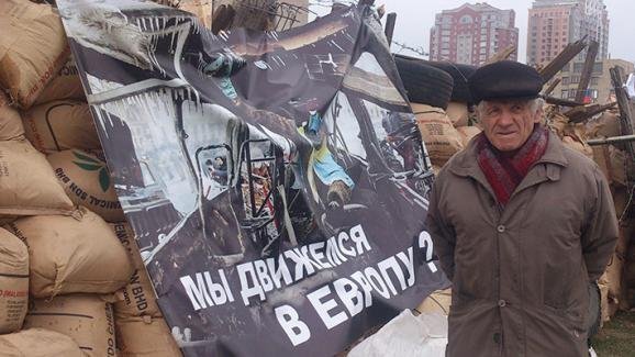 Донецькі сепаратисти укріплюють барикади. ФОТО