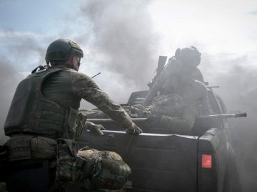 На Бахмутському напрямку сили оборони стримують окупантів в районах Кліщіївки та Курдюмівки, –  Генштаб