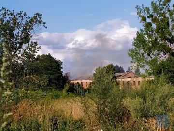 На Волині діти підпалили казарму колишнього танкового полку. ФОТО