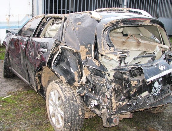 Аварія на Волині: авто злетіло в кювет і перекинулося