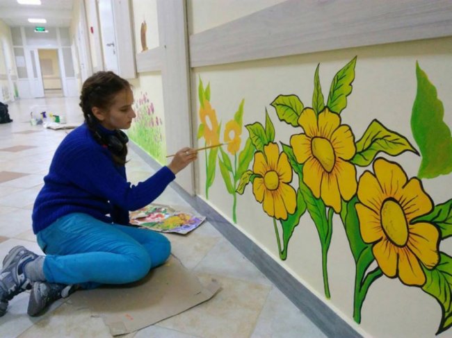 Художники перетворюють волинську лікарню на казку