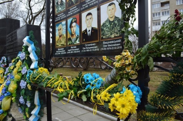 У Ковелі біля пам’ятника борцям за волю України відзначили річницю Майдану