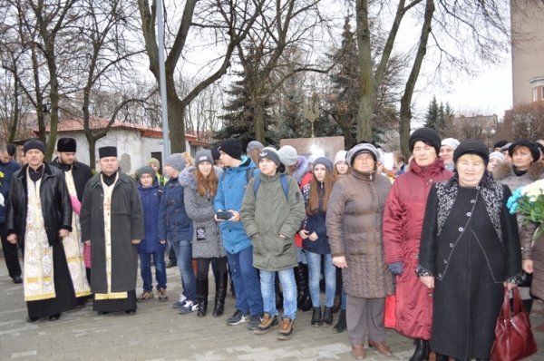 У Ковелі біля пам’ятника борцям за волю України відзначили річницю Майдану