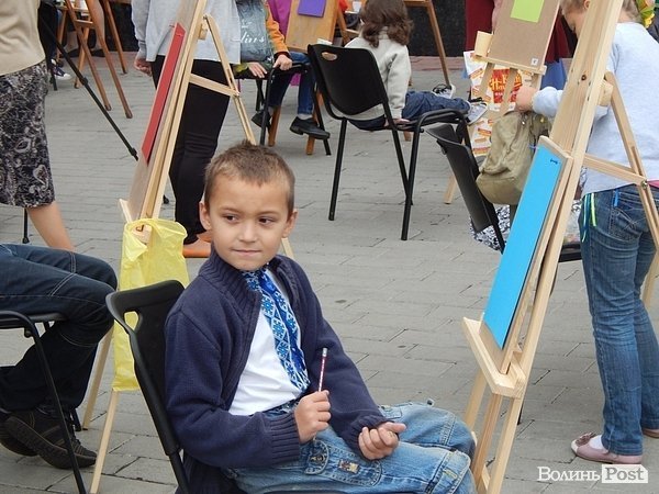 У Луцьку збирали кошти для волинських солдат. ФОТО